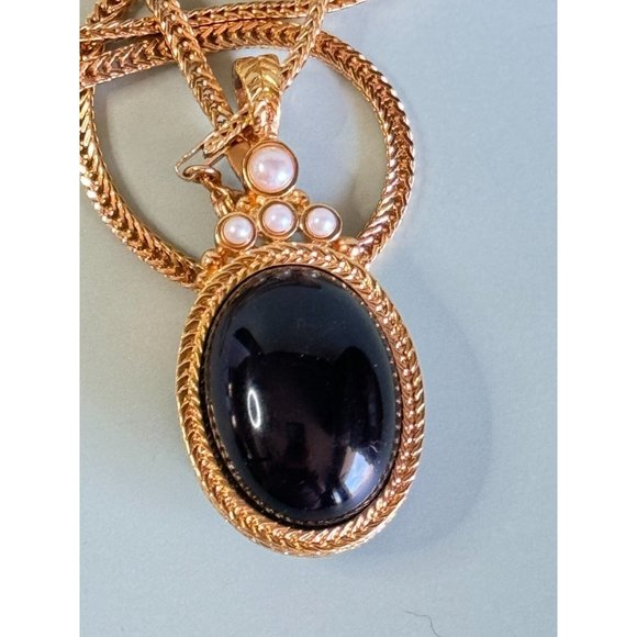 Vintage Amber/Opaque Reversible Pendant Yellow Goldplated Necklace - Picture 2 of 9